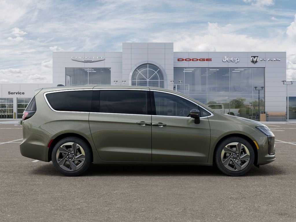 2027 Chrysler Pacifica PACIFICA LIMITED