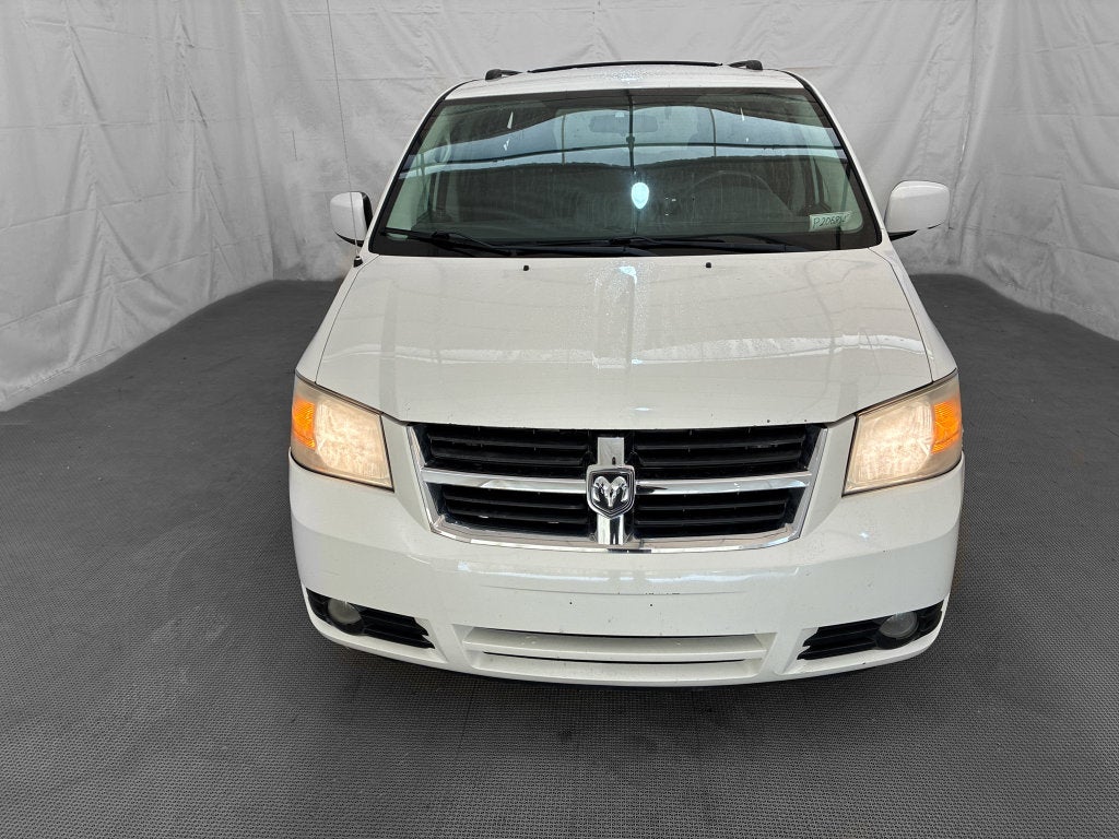 Used 2009 Dodge Grand Caravan SXT with VIN 2D8HN54199R520285 for sale in Ypsilanti, MI