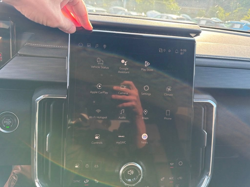 2024 GMC Acadia Elevation