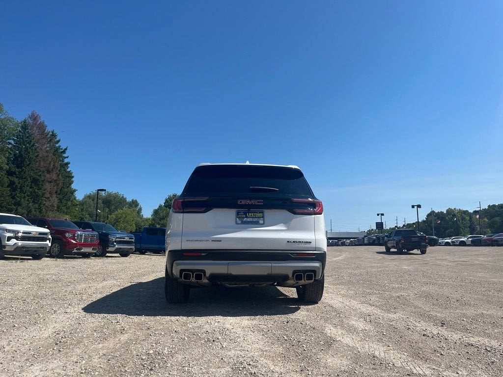 2024 GMC Acadia Elevation