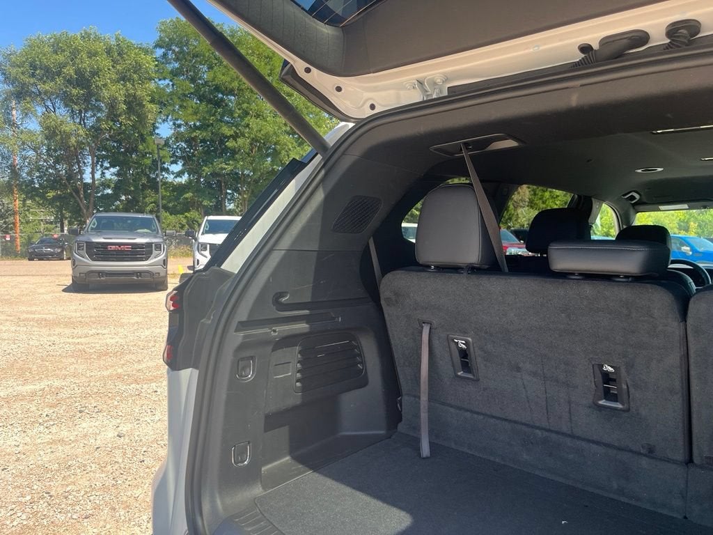 2024 GMC Acadia Elevation