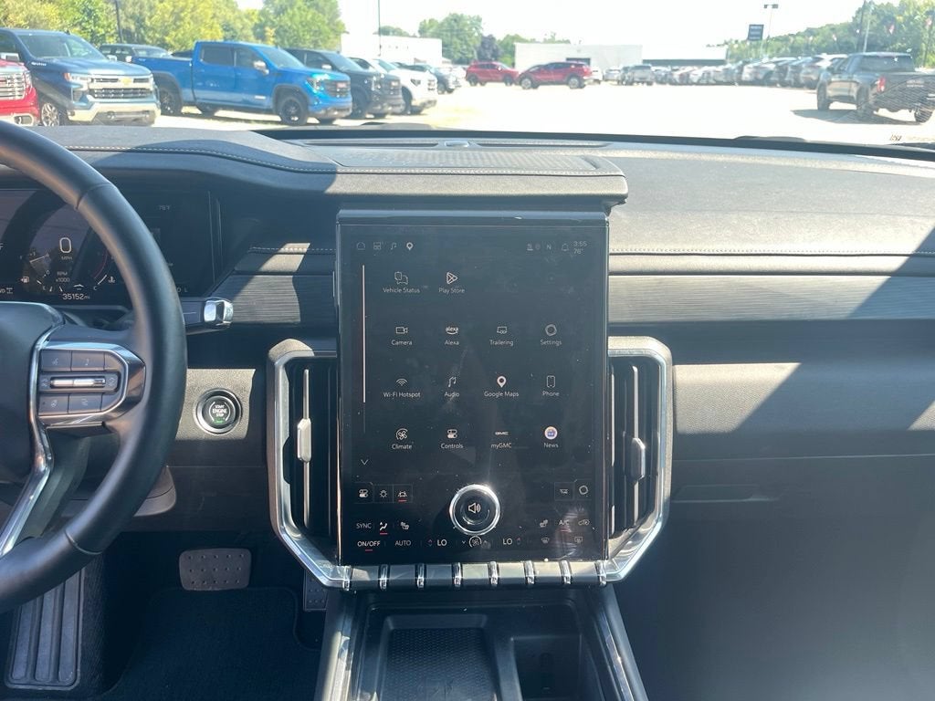 2024 GMC Acadia Elevation