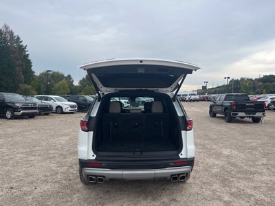2024 GMC Acadia Elevation