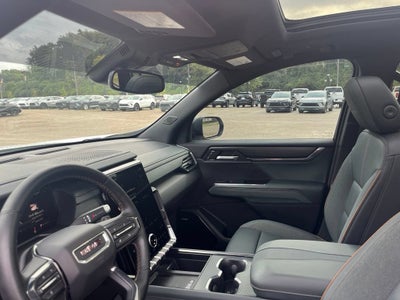 2024 GMC Acadia AT4