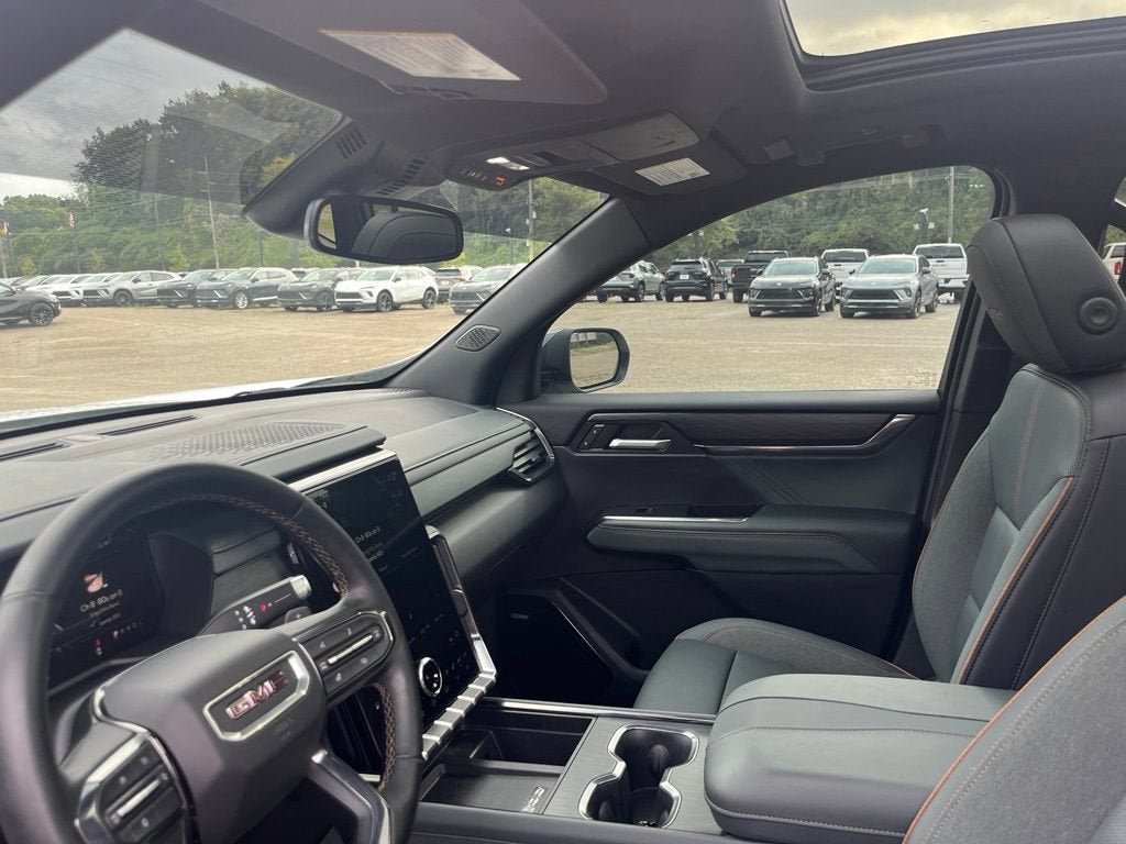 2024 GMC Acadia AT4