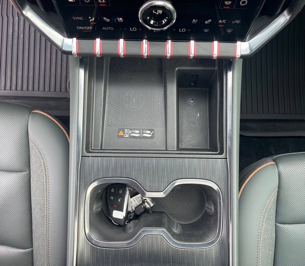2024 GMC Acadia AT4