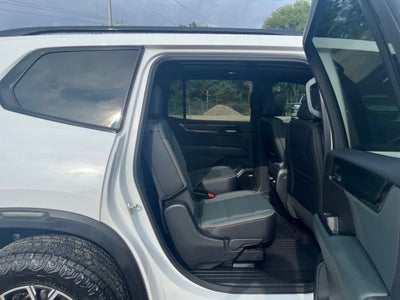 2024 GMC Acadia AT4