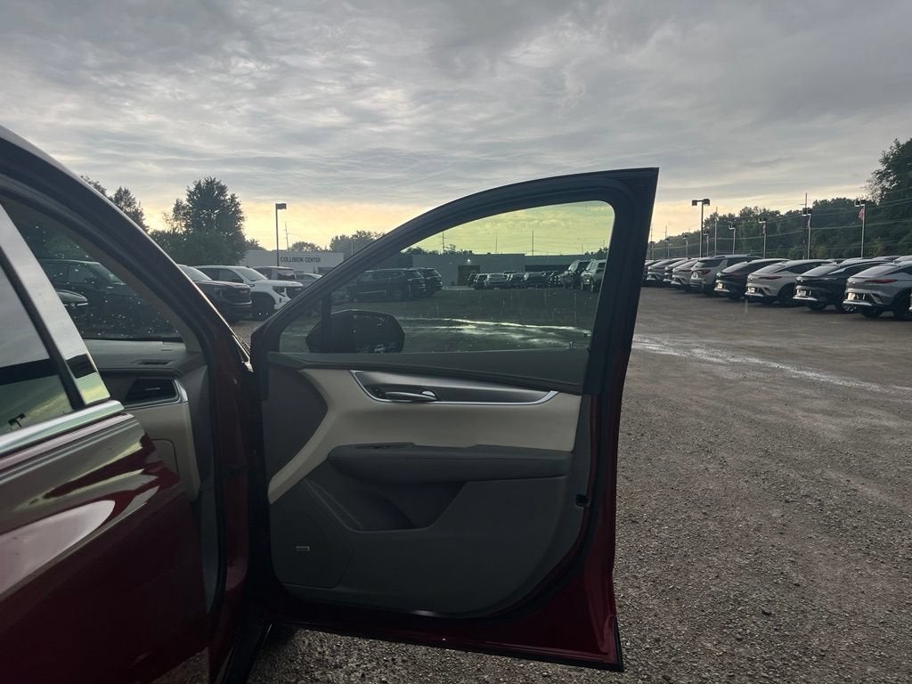2018 Cadillac XT5 Luxury FWD