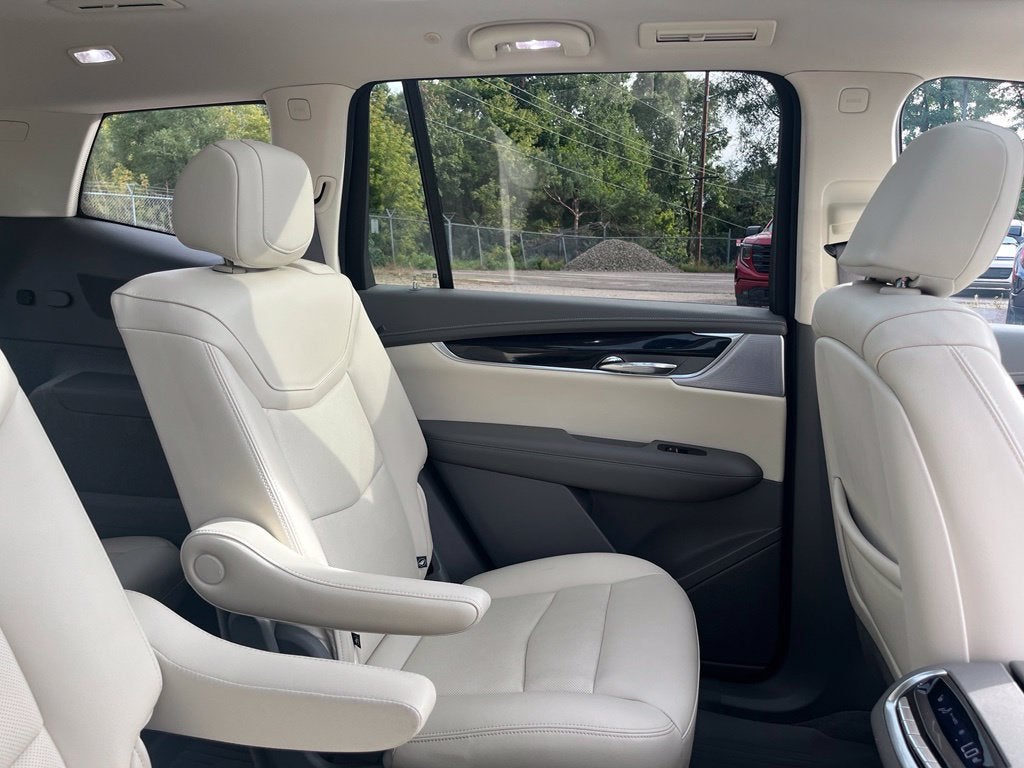 2025 Cadillac XT6 Premium Luxury