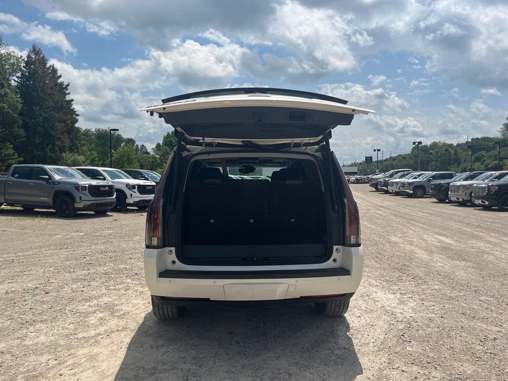 2015 Cadillac Escalade Luxury