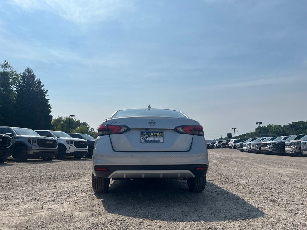 2025 Nissan Versa SV