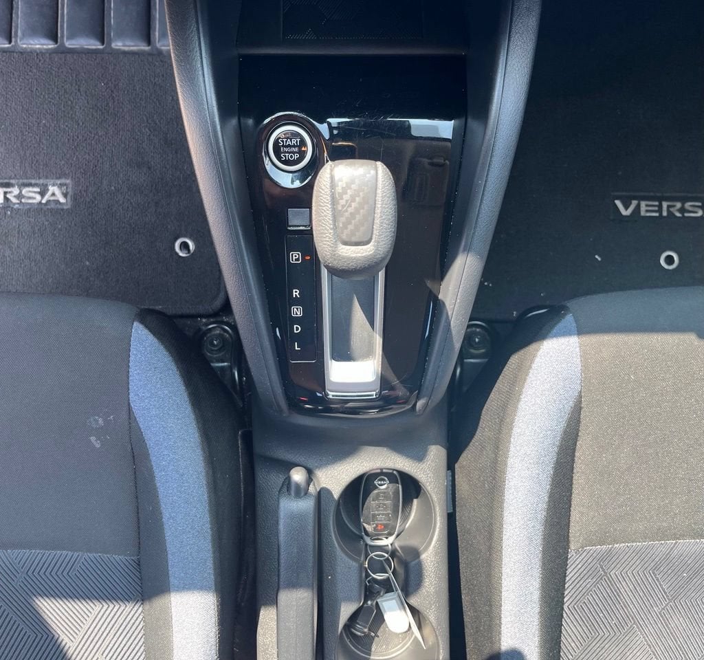 2025 Nissan Versa SV