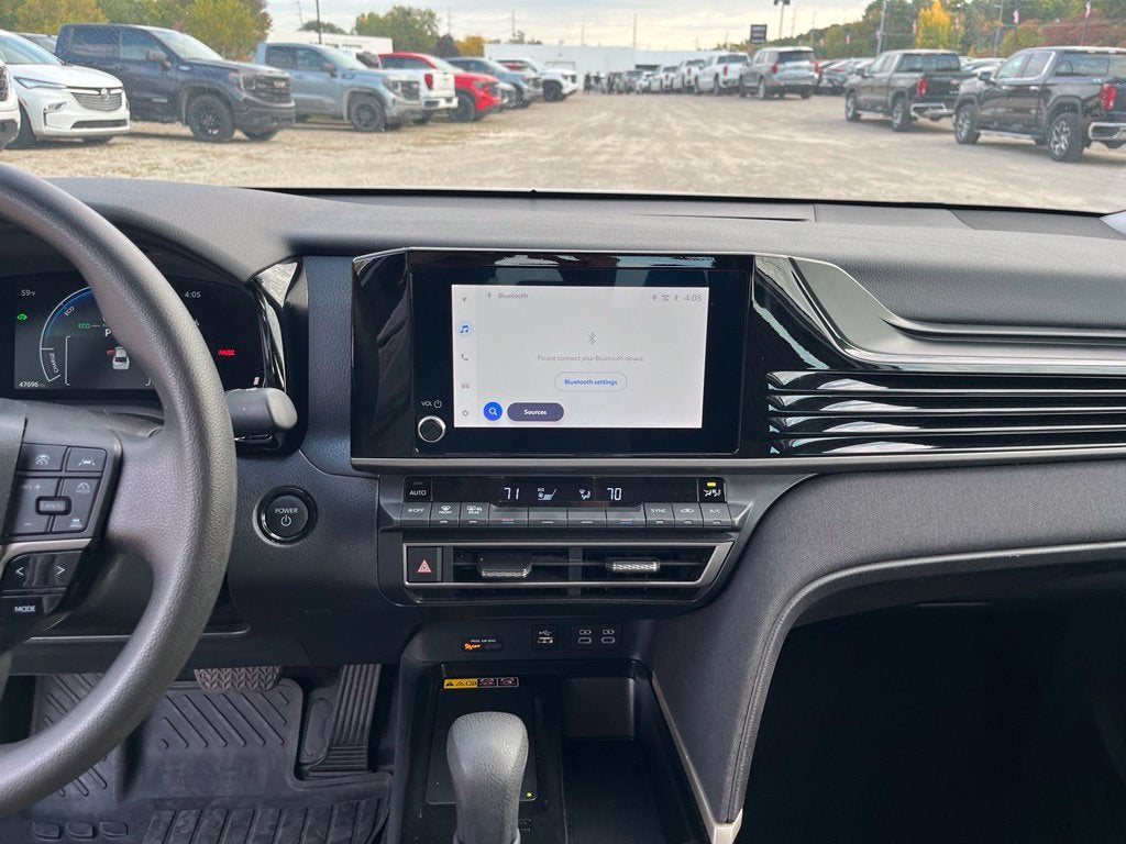 2025 Toyota Camry LE