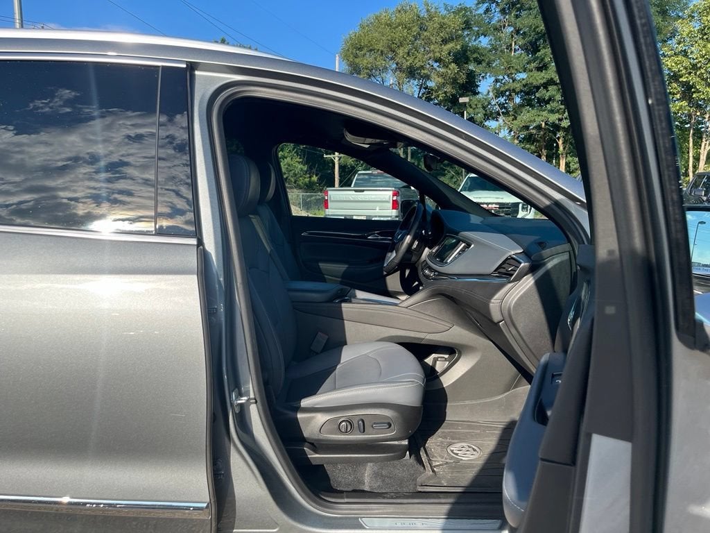 2024 Buick Enclave Essence