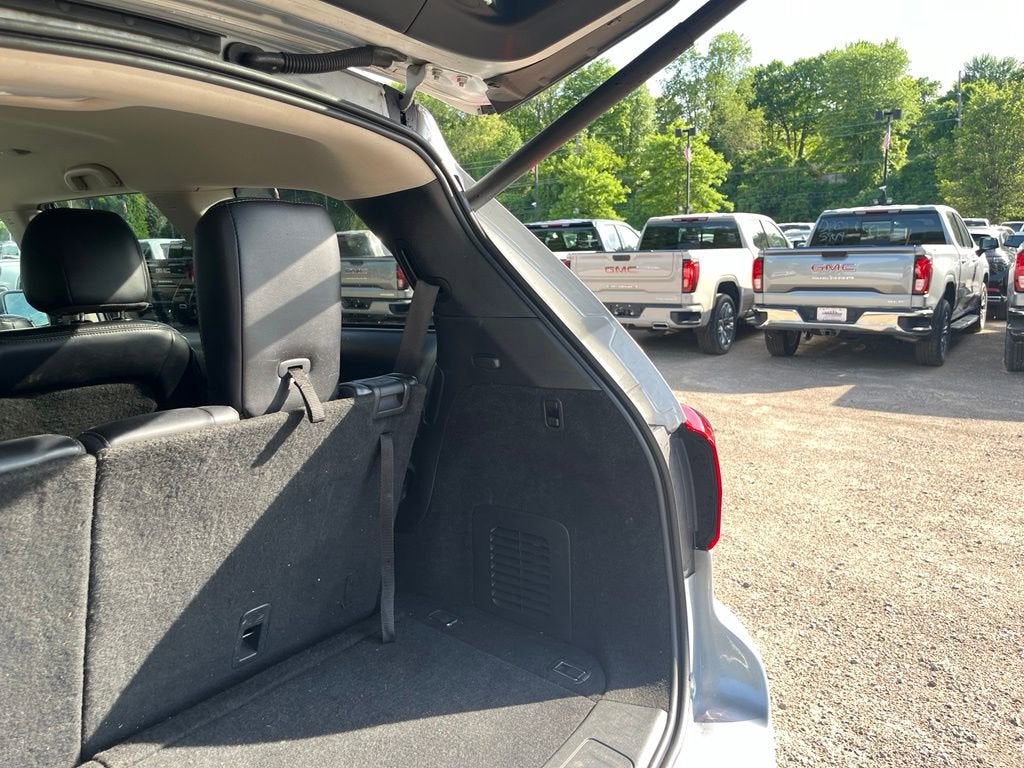2020 Nissan Pathfinder SL