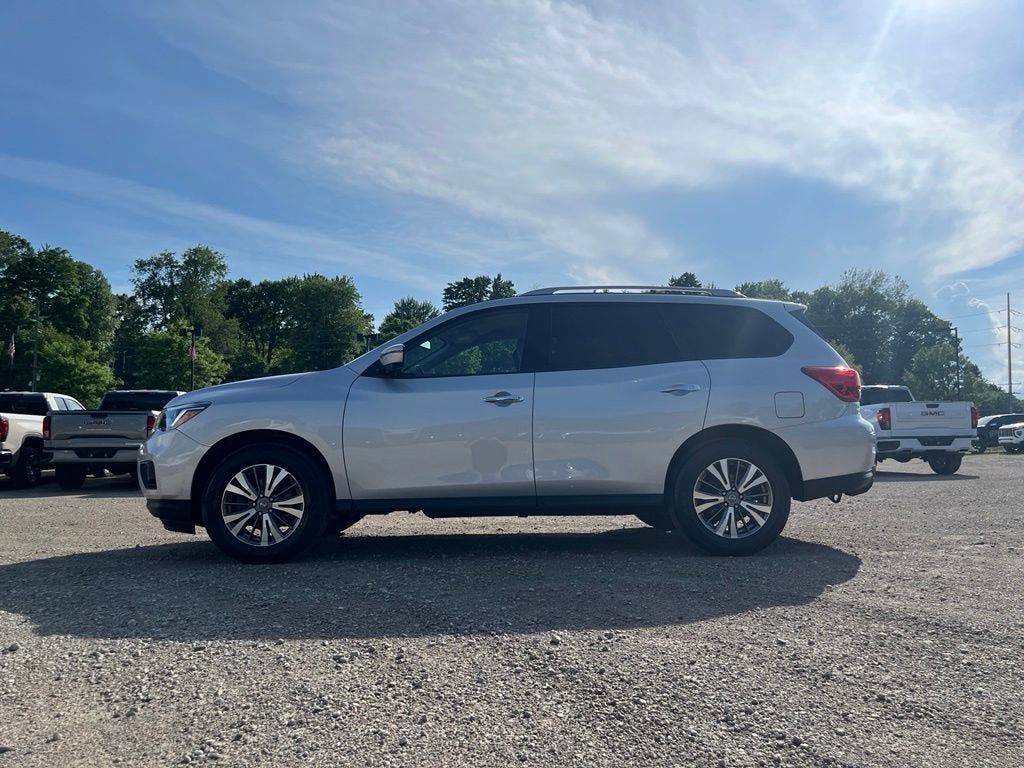 2020 Nissan Pathfinder SL