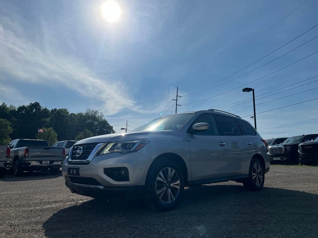 2020 Nissan Pathfinder SL