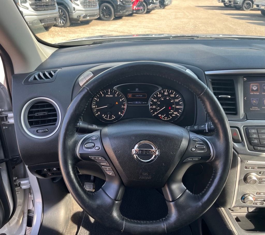 2020 Nissan Pathfinder SL