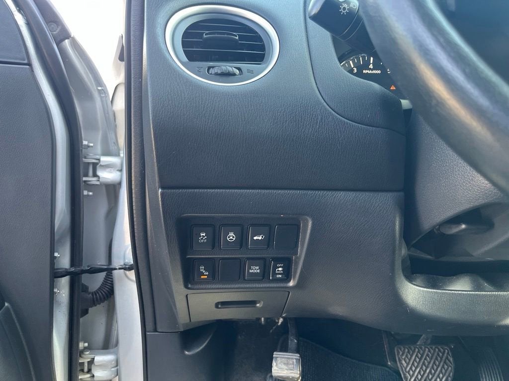 2020 Nissan Pathfinder SL