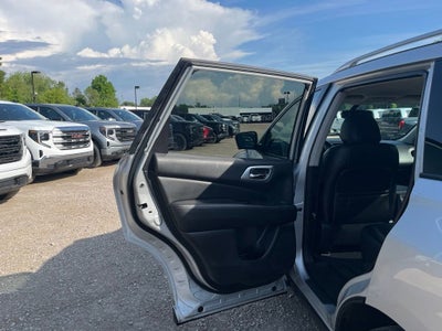 2020 Nissan Pathfinder SL