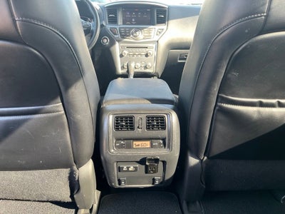 2020 Nissan Pathfinder SL