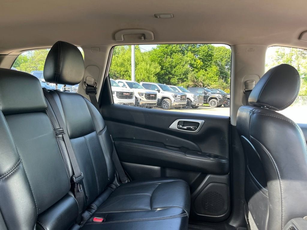 2020 Nissan Pathfinder SL