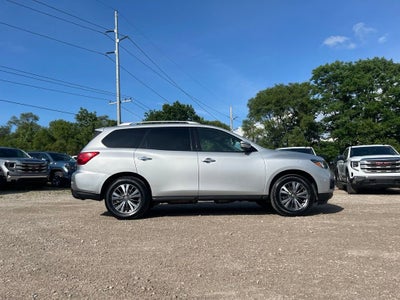 2020 Nissan Pathfinder SL