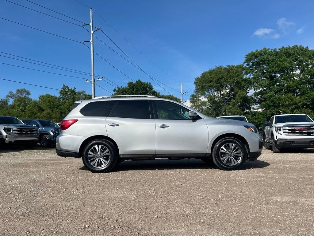 2020 Nissan Pathfinder SL