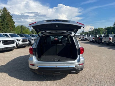 2020 Nissan Pathfinder SL
