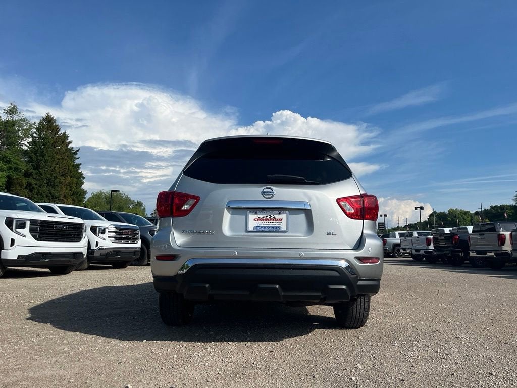 2020 Nissan Pathfinder SL