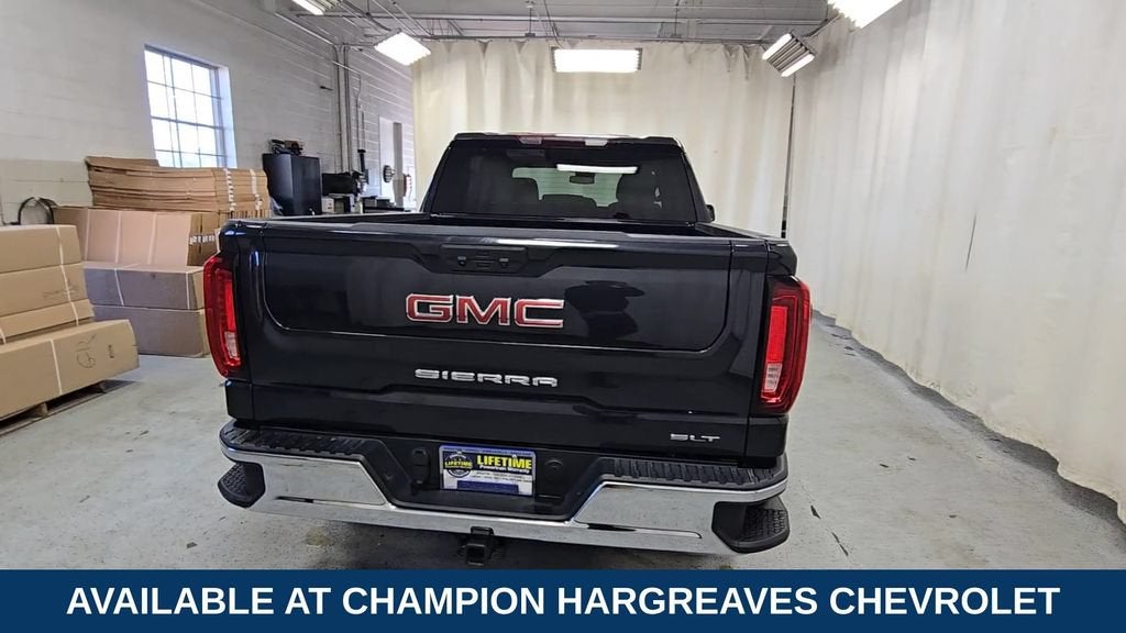 2025 GMC Sierra 1500 SLT