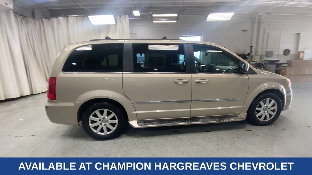 2013 Chrysler Town & Country Touring