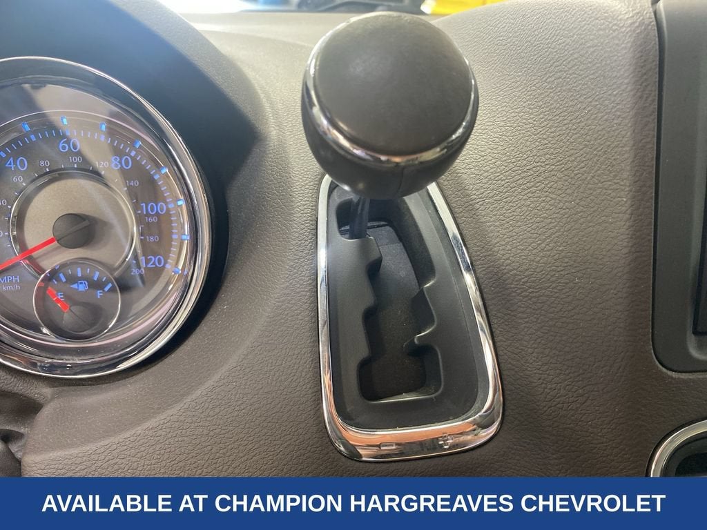 2013 Chrysler Town & Country Touring