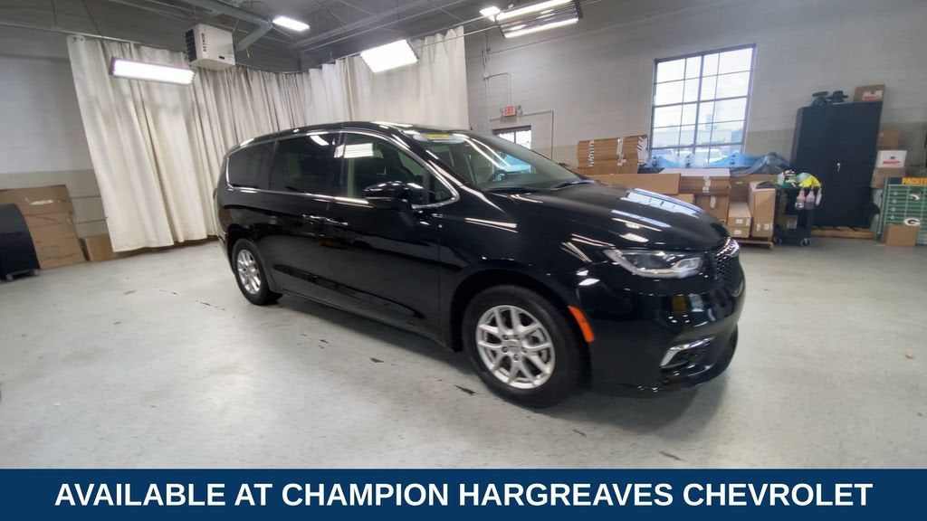 2024 Chrysler Pacifica Touring L