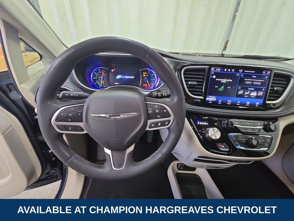 2023 Chrysler Pacifica Hybrid Touring L