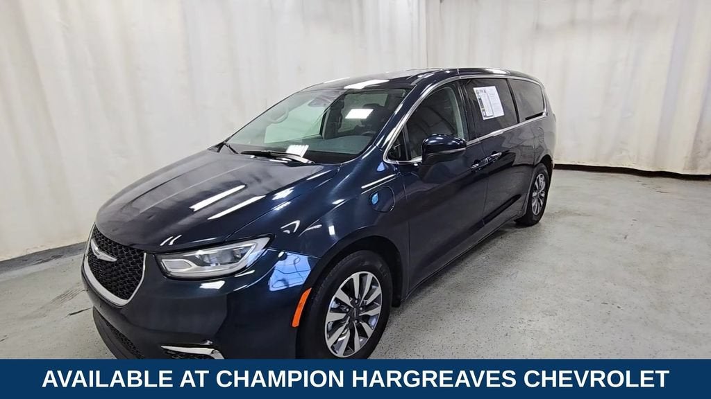 2023 Chrysler Pacifica Hybrid Touring L