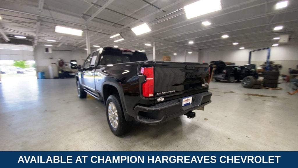 2025 Chevrolet Silverado 3500 HD High Country