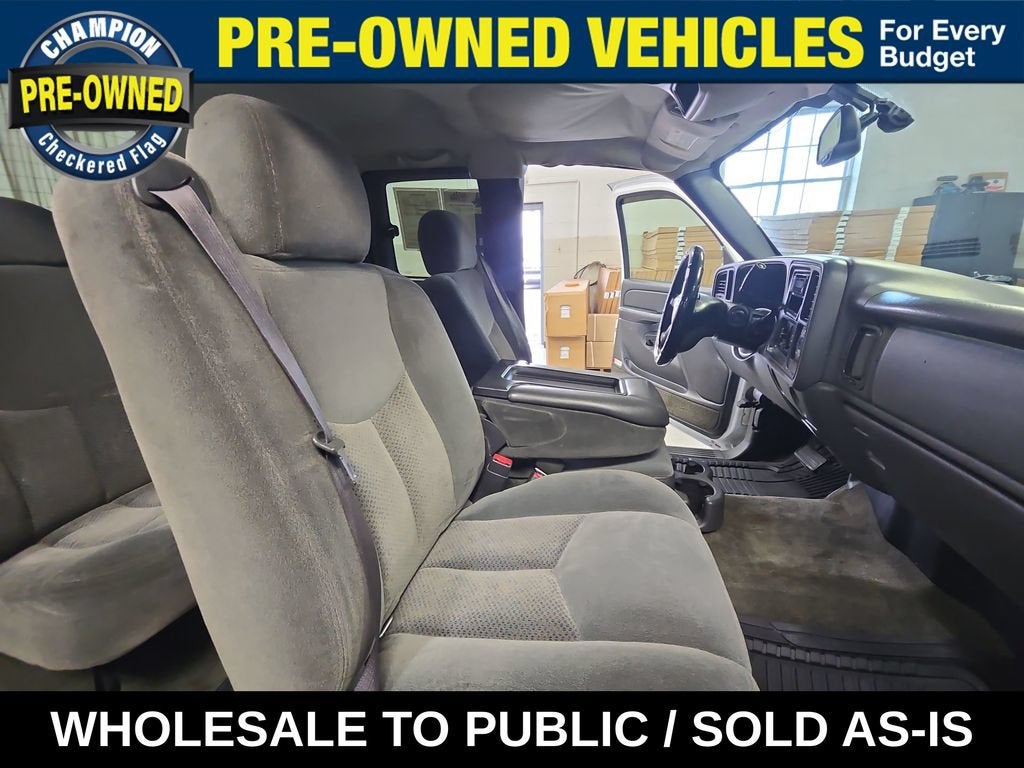 2004 Chevrolet Silverado 1500 LS
