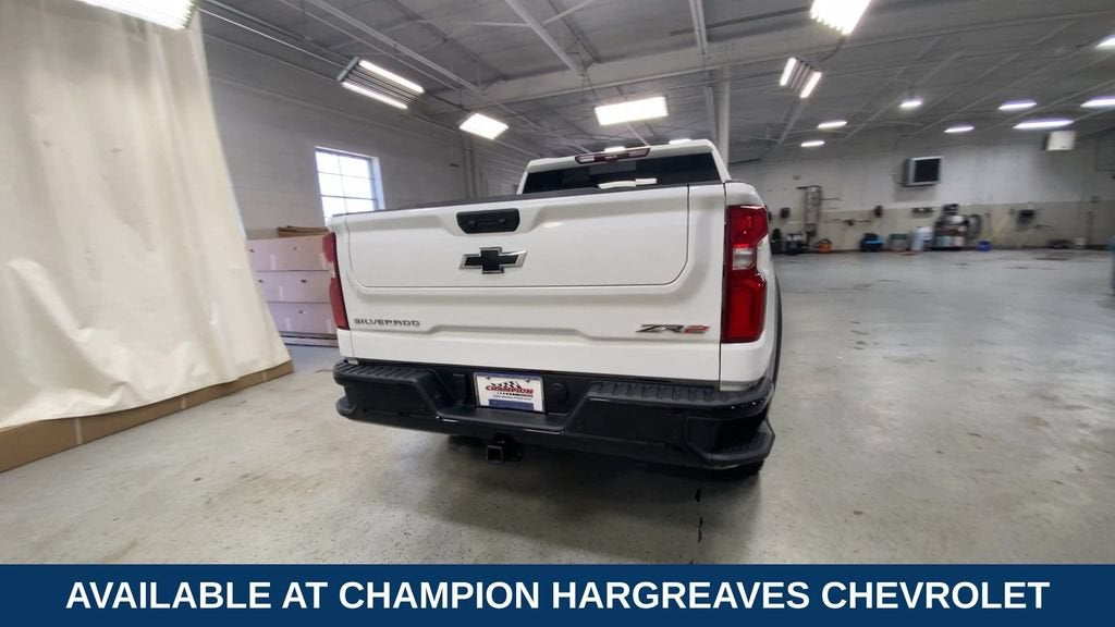 2025 Chevrolet Silverado 1500 ZR2