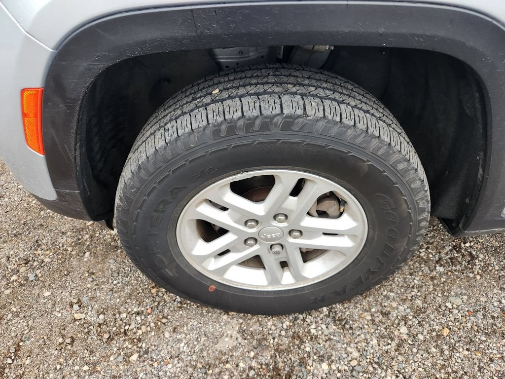 2024 Jeep Grand Cherokee Laredo 4x4