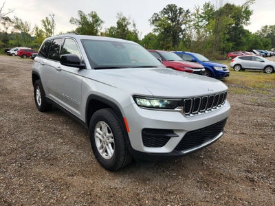2024 Jeep Grand Cherokee Laredo 4x4