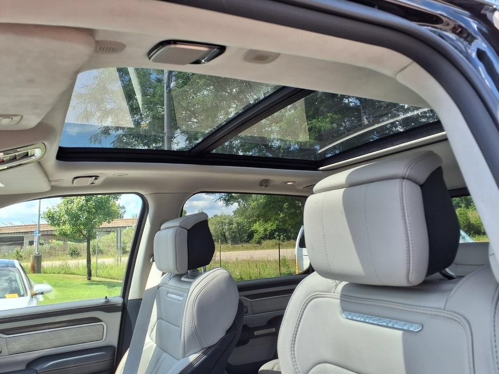 2025 RAM 1500 Tungsten Crew Cab 4x4 5'7" Box