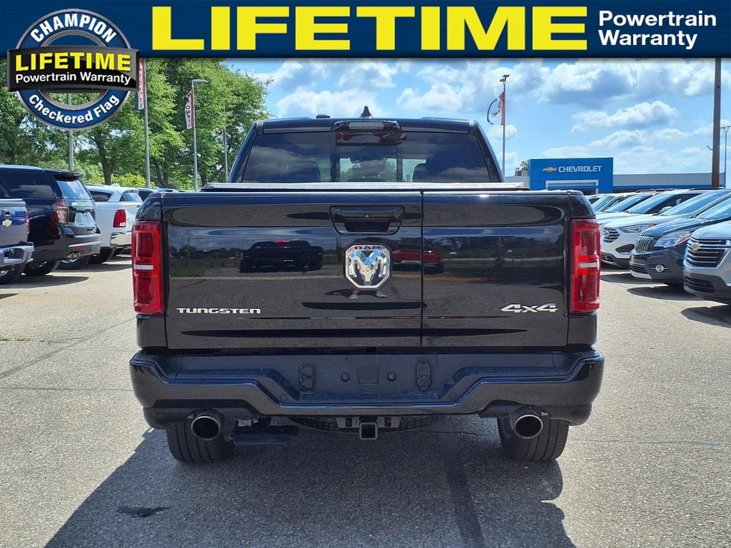 2025 RAM 1500 Tungsten Crew Cab 4x4 5'7" Box