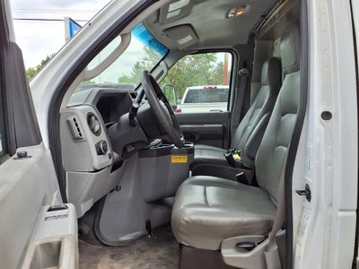 2022 Ford E-Series Cutaway E-350