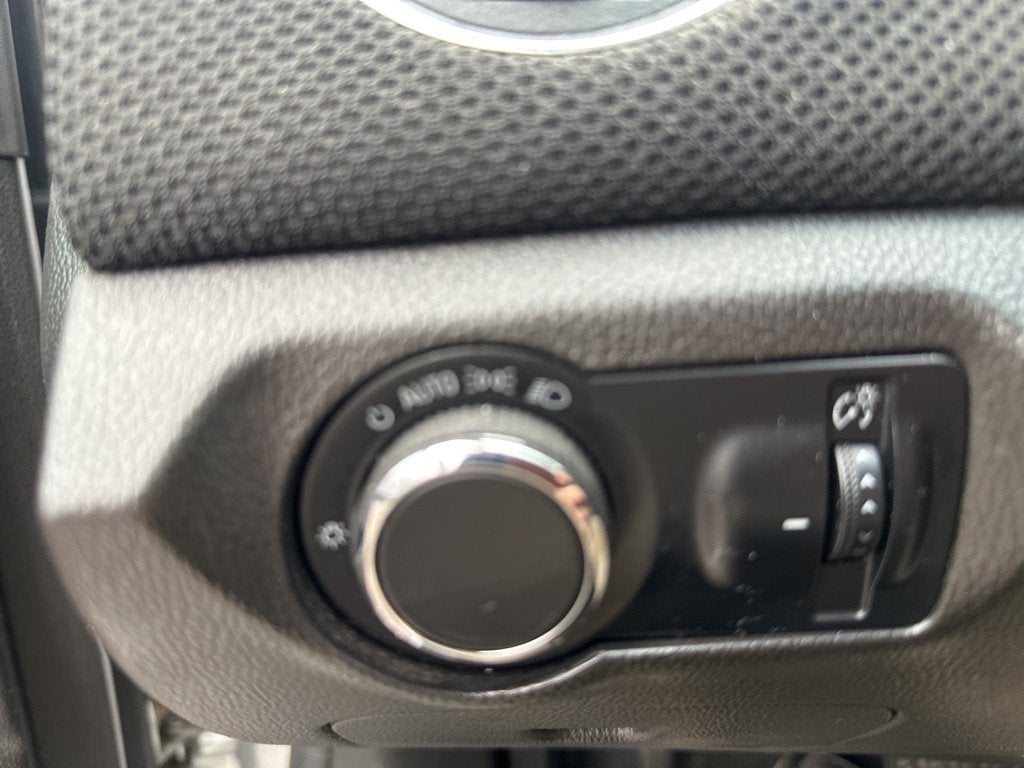2011 Chevrolet Cruze LT w/1FL