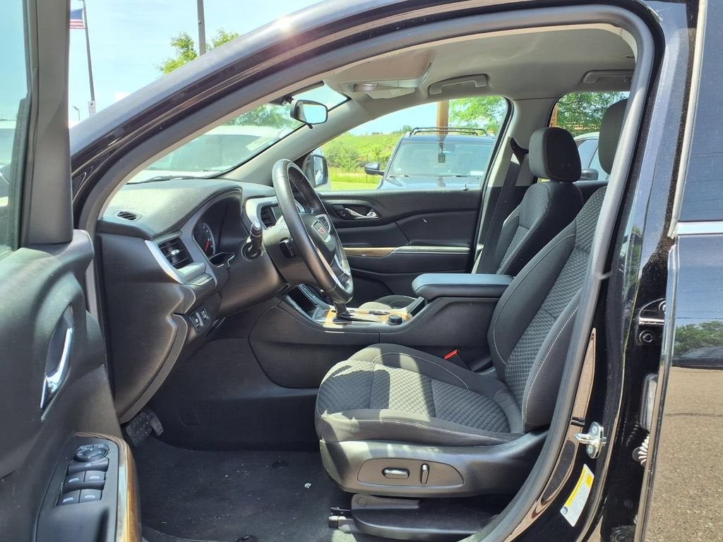 2017 GMC Acadia SLE