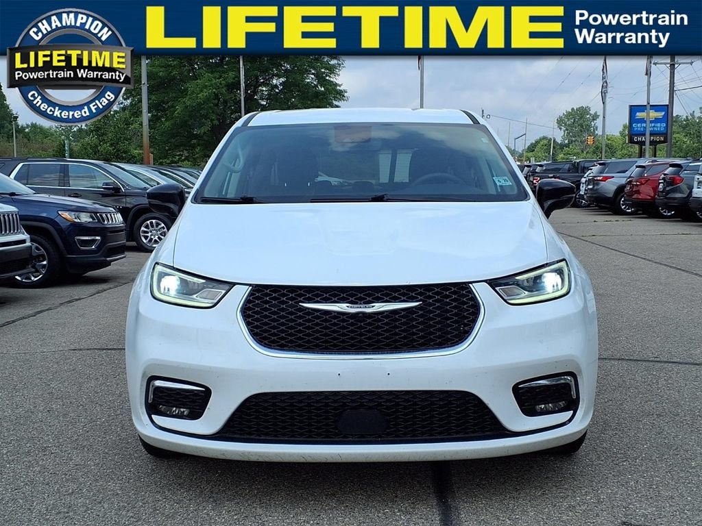 2024 Chrysler Pacifica Touring L
